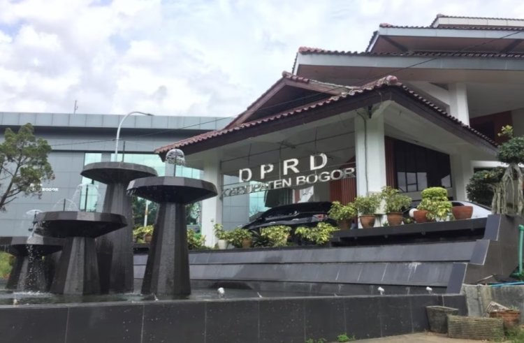 DPRD Kabupaten Bogor Anggarkan Pakaian Dinas Sebesar Rp 1,1 Miliar
