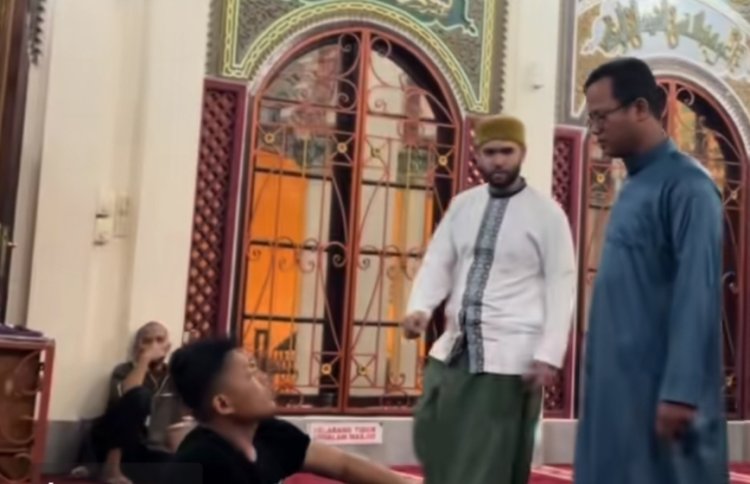 Viral Pemuda Ini Diduga Mabuk Ikut Sholat Subuh Di Masjid