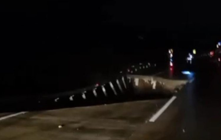 Exit Tol Bocimi-Parungkuda Alami Longsor, Satu Mobil Dikabarkan Terjun ke Jurang