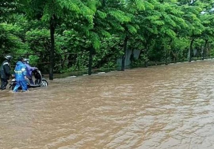 Diguyur Hujan, Banjir Parah di Jalan By Pass Ngurah Rai Jimbaran