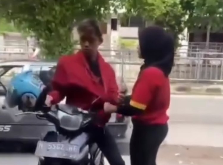 Viral Aksi Pegawai Minimarket di Tlogosari  Hadang Maling yang Hendak Kabur