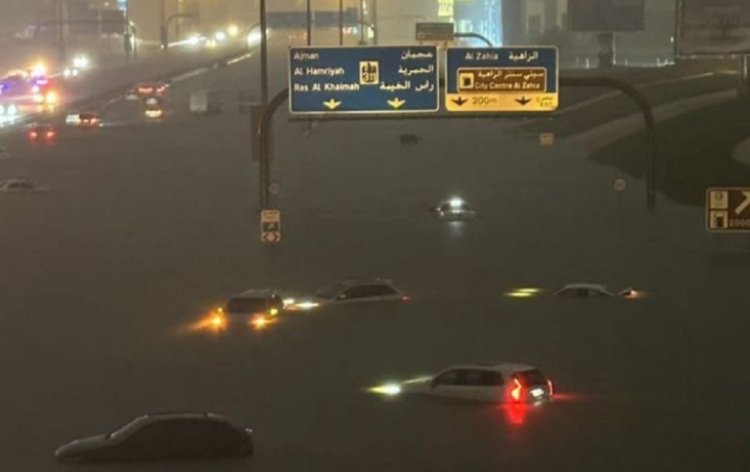 Dubai Dilanda Banjir Hingga Badai, Kota dan Bandara Lumpuh