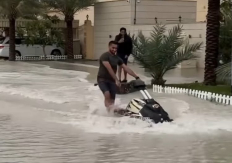 Definisi Santuy, Musibah Banjir Dubai Jadi Wahana Main Jetski dan Perahu Kano, Netizen: Orang Kaya Mah Beda