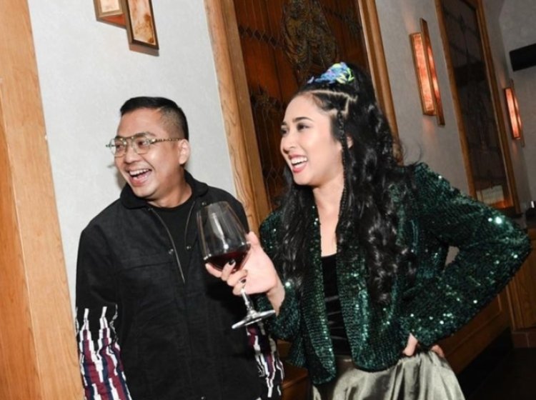 Ade Govinda Lamar Kekasihnya Indi Arisa di Bandung