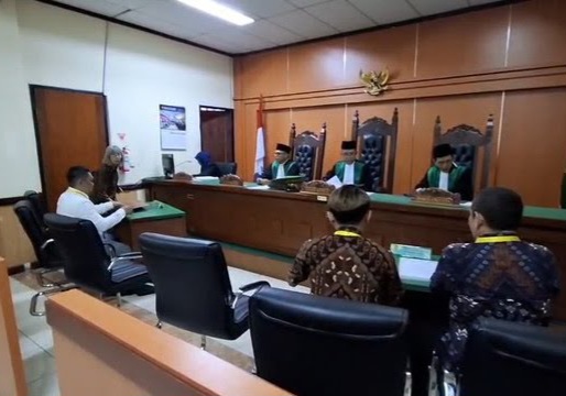 Miris! Nasib 2 Anak Yatim di Karawang, Ayah Meninggal Harta Waris Malah Dikuasai Bibinya Sendiri