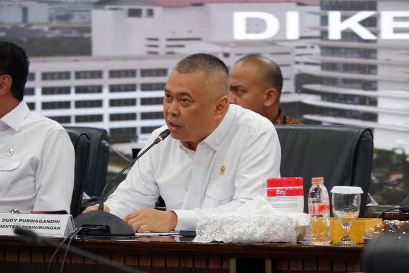 Pemerintah Kerahkan Kapal Laut dan DAMRI untuk Distribusi MBG ke Wilayah 3T