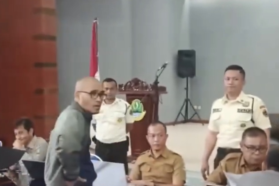 Sistem SPMB Bikin Bingung, Ratusan Orangtua Datangi Disdik Jabar