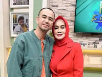 Niat Titip Salam ke Istri Raffi Ahmad, Ibunda Mendiang Jupe Malah Sebut Nama Sawendah