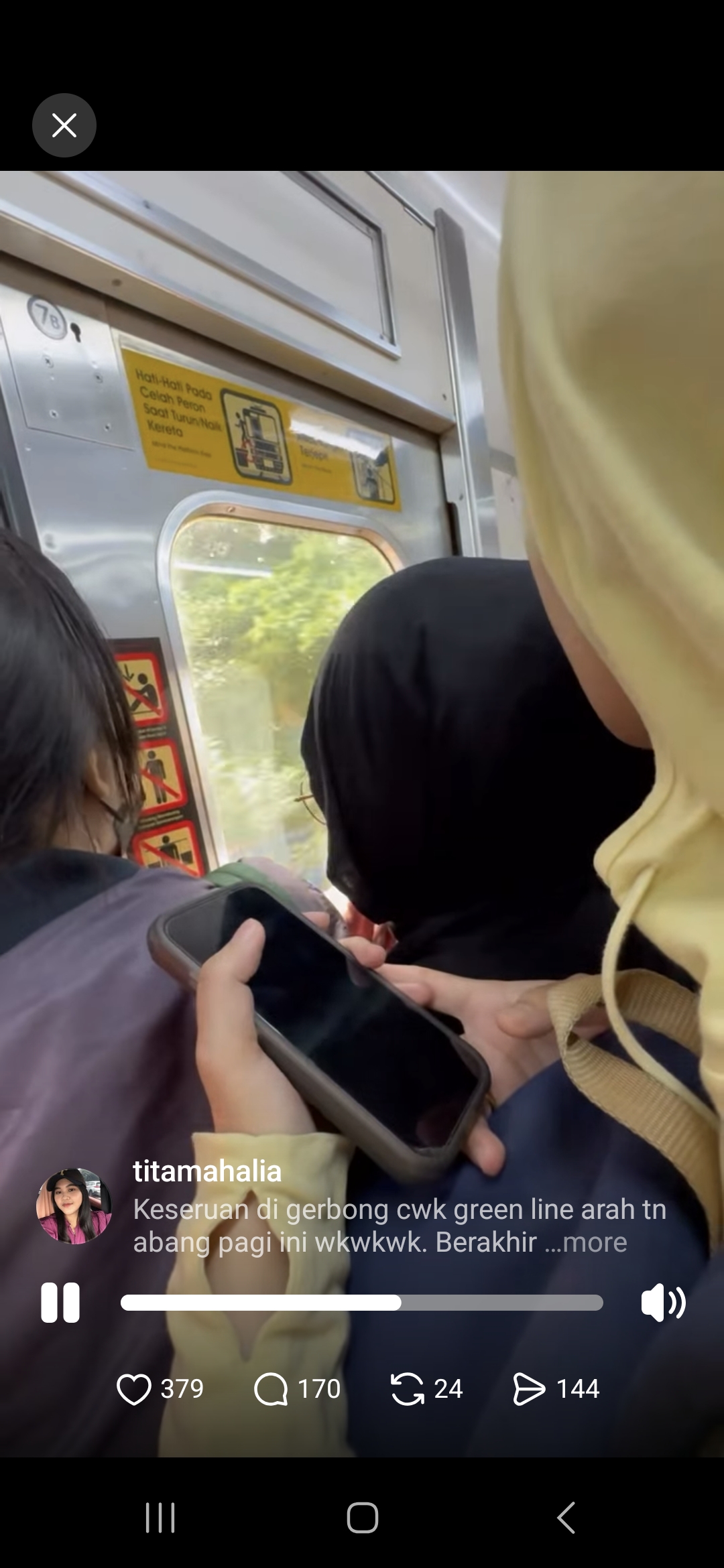 Drama Penumpang KRL: Gerbong Wanita Green Line Arah Tanah Abang Memanas, Berakhir Jambak-jambakan