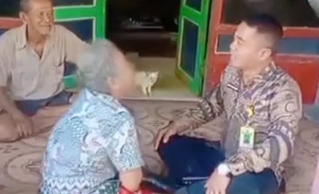 Nenek Paruh Baya di Sragen Penemu Dompet, Ngaku Sudah Kembalikan Tanpa Minta Imbalan