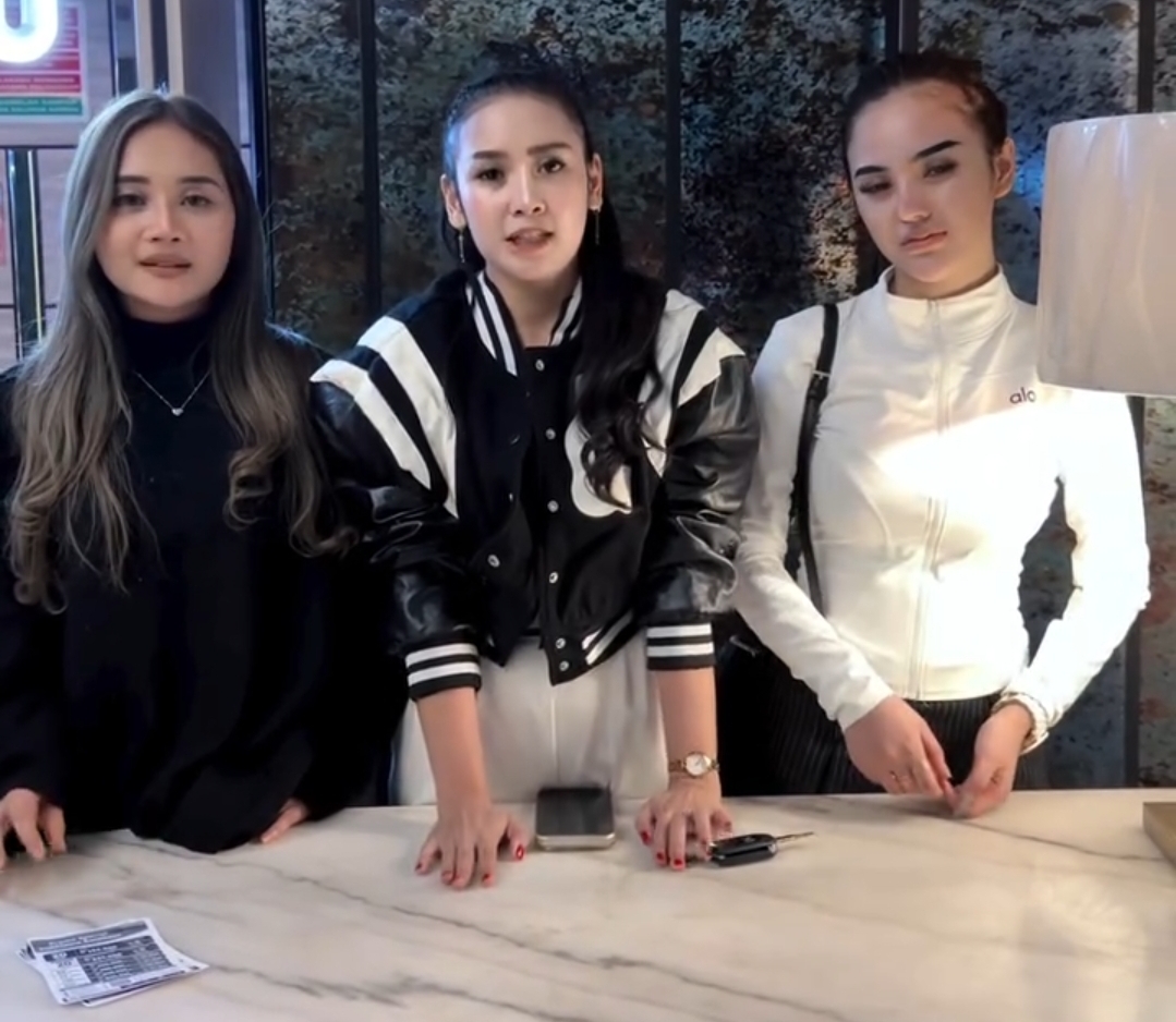Dituding Nyanyikan Lirik Vulgar Lagu Anisa Bahar, Mala Agatha dan Icha Chellow Buka Suara