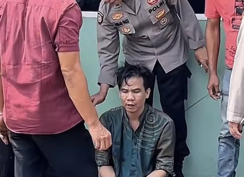 Seorang Pria Diduga ODGJ Ngamuk Kaca Rumah Warga di Bogor Sampai Dipecahkan