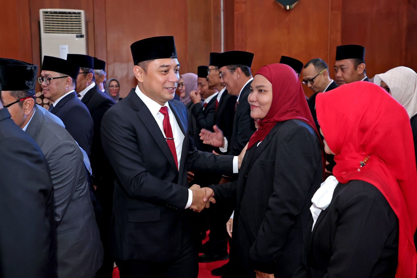 Jelang Mutasi Lanjutan, WalKot Surabaya Minta Pejabat Perempuan Pemkot Kantongi Restu Suami