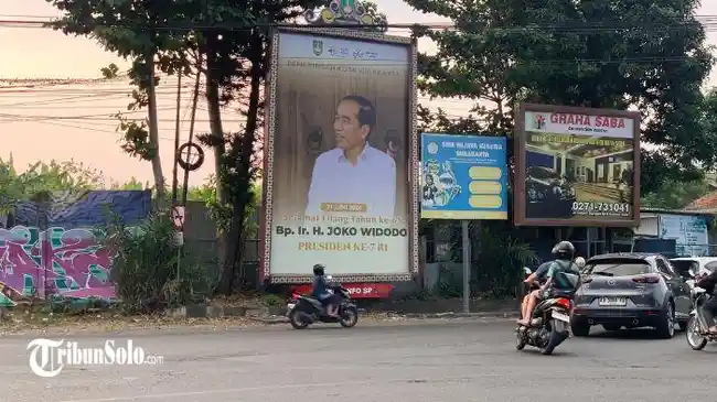 Wali Kota Solo Dilaporkan ke Kejari, Diduga Salahgunakan Wewenang Terkait Baliho Ulang Tahun Jokowi