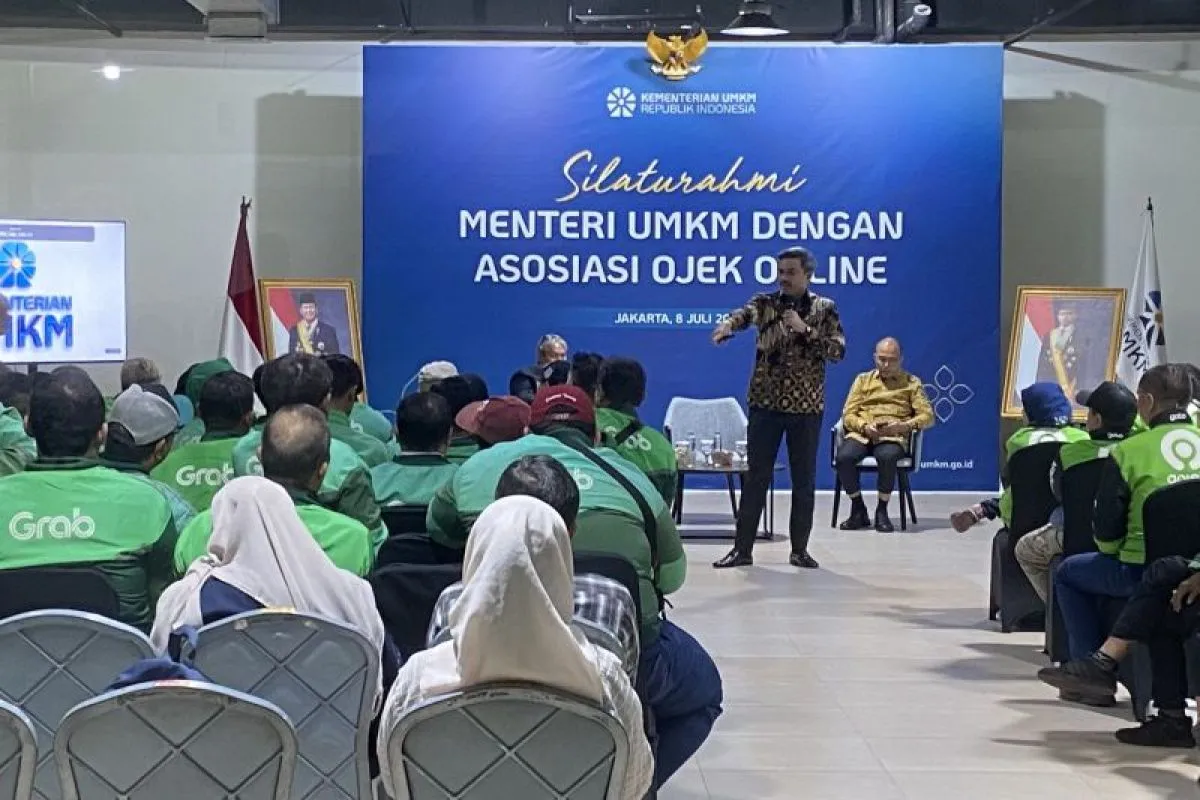 Menteri UMKM Sebut Libur Sekolah Jadi Penyebab Pendapatan Ojol Turun