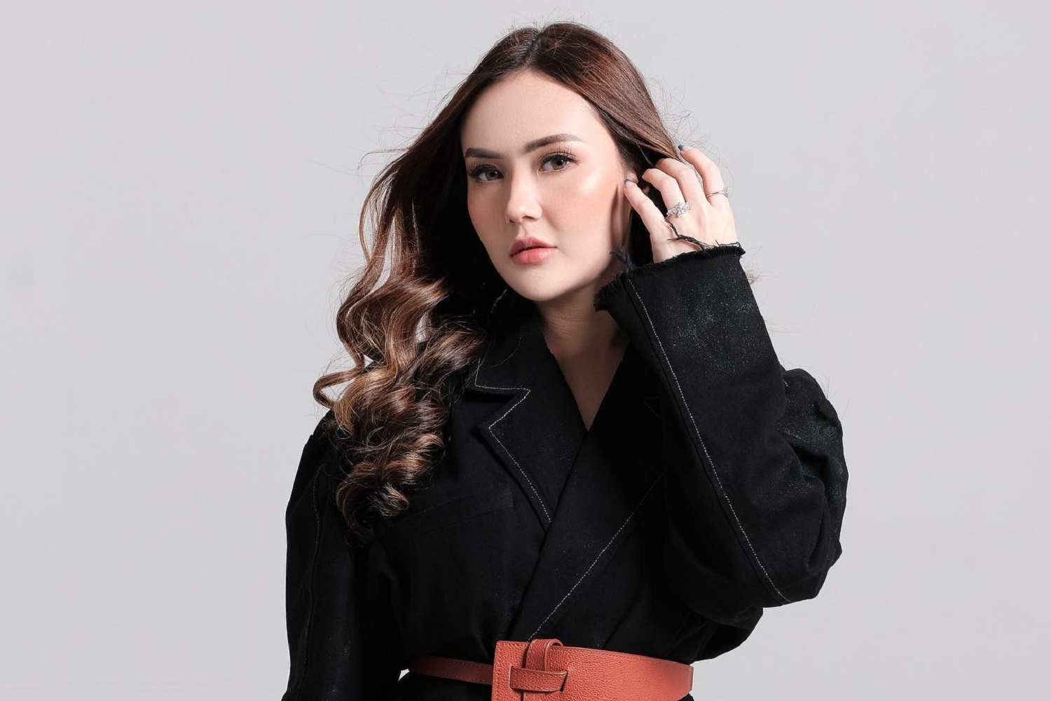 Sarah Gibson Diduga Resmi Cerai dari Diska Resha, Unggah Status Picu Spekulasi