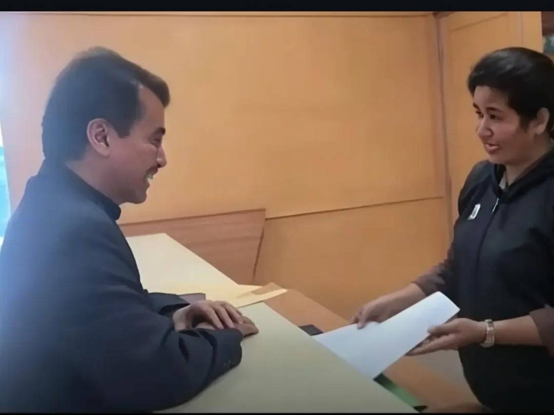 Video Viral Roy Suryo Ngaku Berkas Disertasi Asli Terbakar, Cuma Bisa Selamatkan Sinopsis