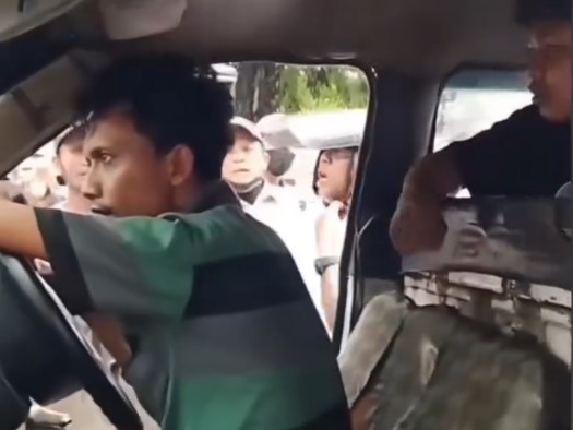 Dipergoki Lecehkan Siswi SMA, Sopir Angkot di Medan Diamankan Warga