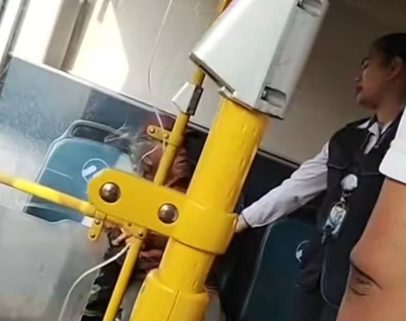 Lansia Diturunkan dari Bus karena Bau Badan, Begini Penjelasan dan Permintaan Maaf TransJakarta