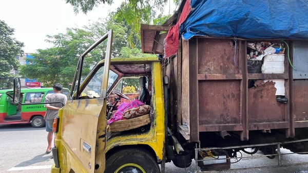 Sopir DLH Bogor Ditemukan Meninggal di Truk Sampah