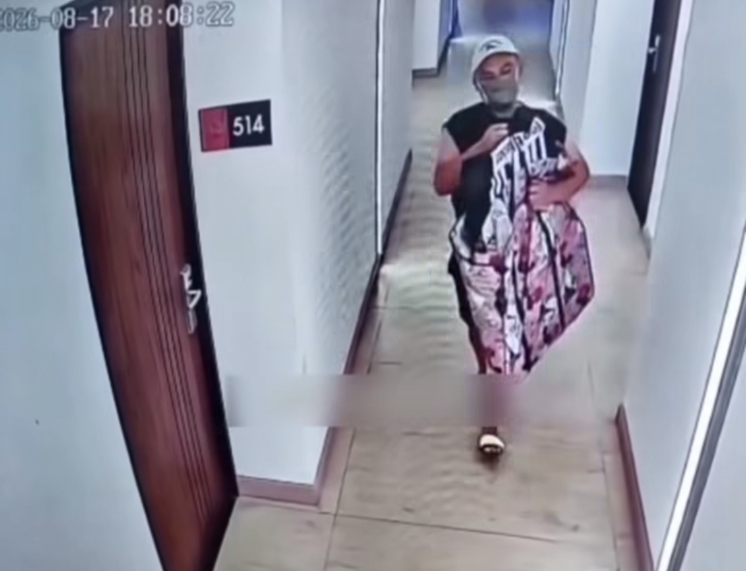 Terekam CCTV! Tamu Hotel di Pasirkoja Bandung Diduga Bawa Kabur 3 Unit TV dari Kamar