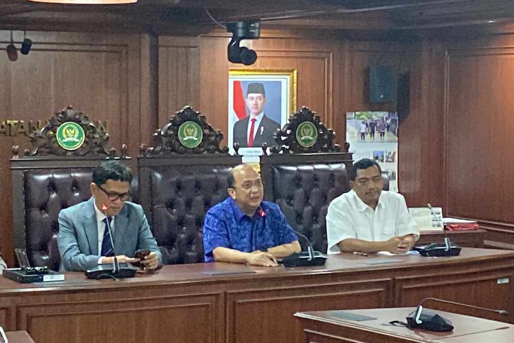 Bank Mandiri Buka Kembali Rekening Botok Rp80,9 Juta, Dirut Sampaikan Permintaan Maaf