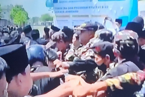 Muktamar NU ke-35 Jombang Ricuh, Massa Tolak Perkum Syarat Calon Ketua Umum