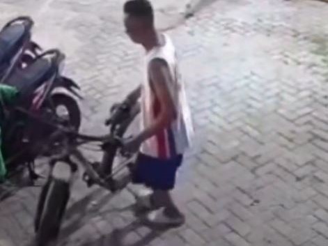 Pria Curi Sepeda Anak di Musala Depok Terekam CCTV, Dua Hari Kemudian Dikembalikan