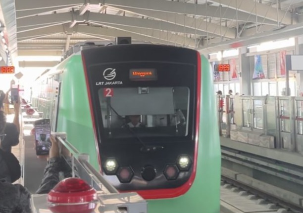 Diresmikan Presiden Prabowo, LRT Kelapa Gading-Manggarai Bertarif Rp8 Selama 8 Hari