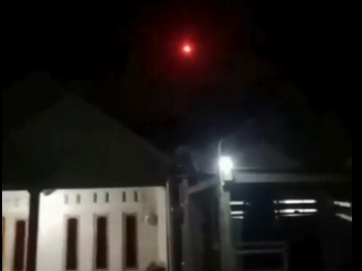 Geger Bola Api Merah Melayang di Atas Rumah Warga Klaten