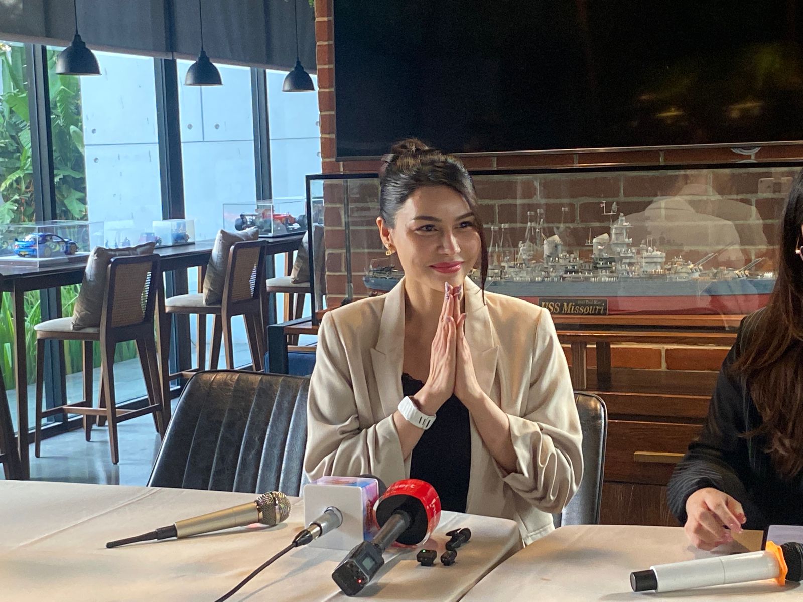 Lama Memilih Diam, DJ Katty Butterfly Klarifikasi Insiden di Bandung Hingga Alami Kondisi Drop