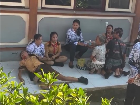 Geger! Belasan Siswa SMPN 3 Manggis Kesurupan Massal, Menjerit Histeris Hingga Sekolah Dipulangkan Lebih Awal
