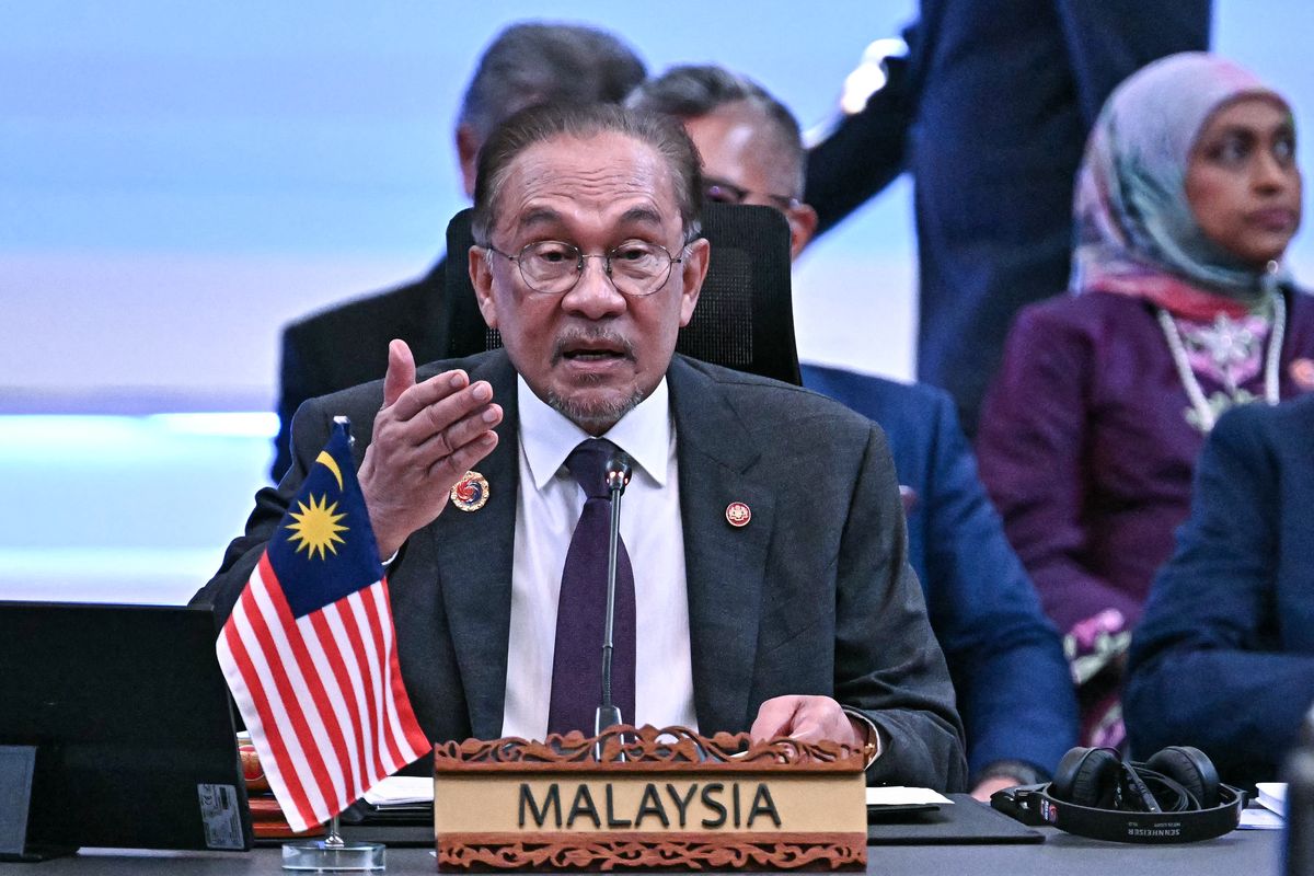 Kabut Asap Makin Mengerikan! Raja Malaysia Tetapkan Serian Sarawak Status Darurat