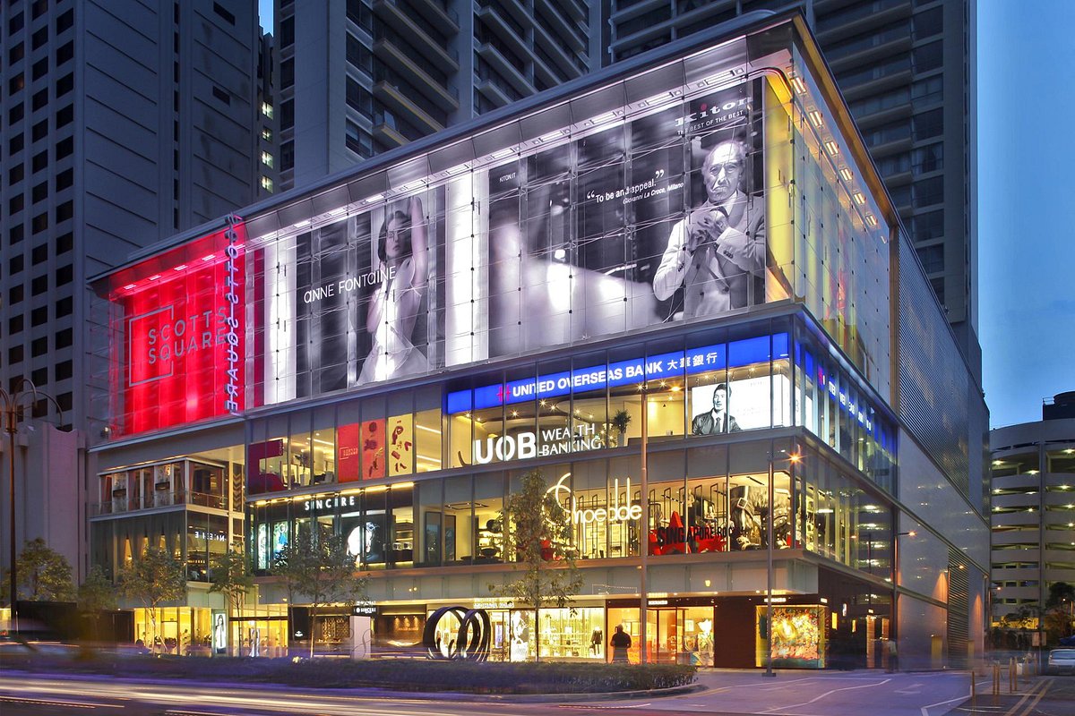 Bukan Kaleng-Kaleng! Ayah-Anak Borong Mal di Orchard Road Singapura Rp4,3 Triliun
