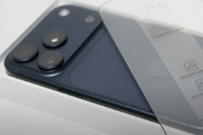 Bos Apple Merinding Lihat Pengguna iPhone Pasang Anti-Gores