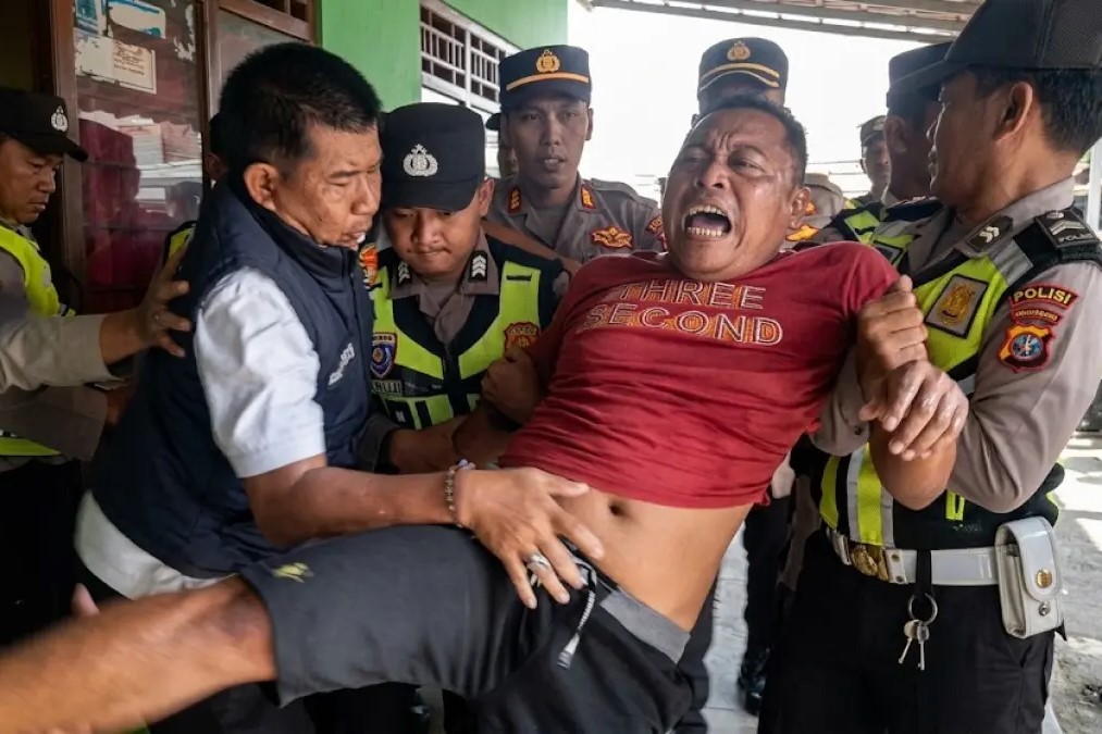 Dilelang Usai Kredit Macet, Rumah Warga di Berbak Blora Akhirnya Dieksekusi Paksa Petugas