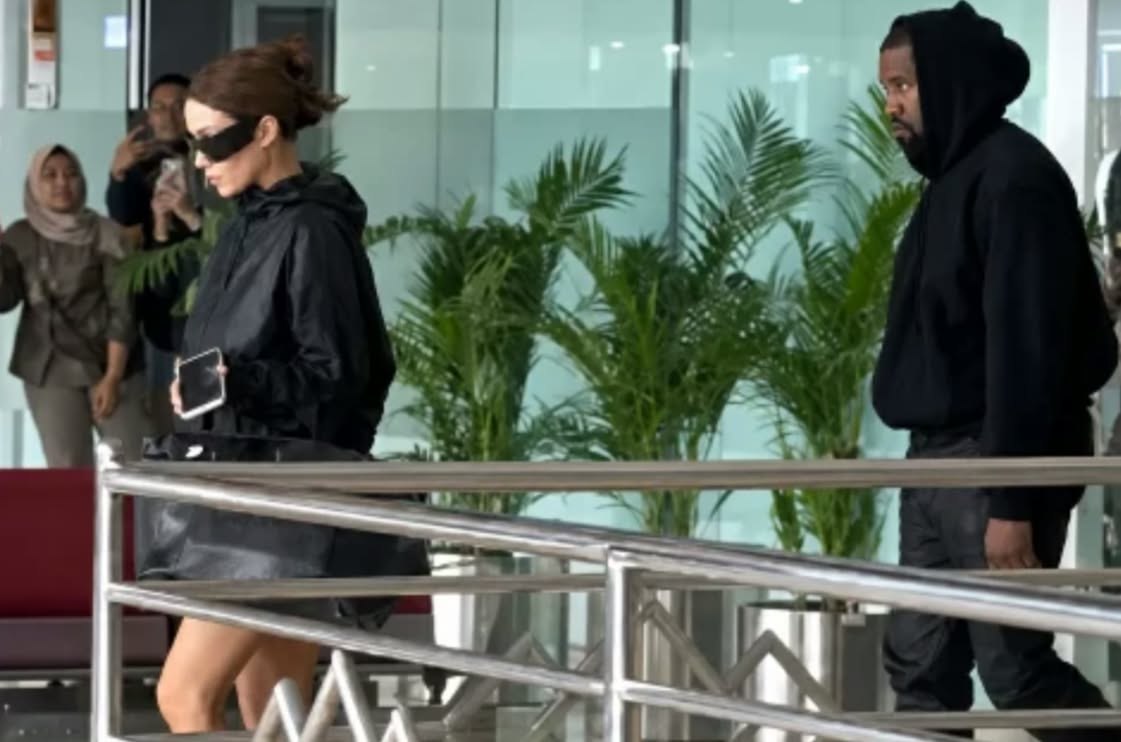 Kanye West Mendarat di Jakarta Bersama Bianca Censori, Siap Tampil di GBK