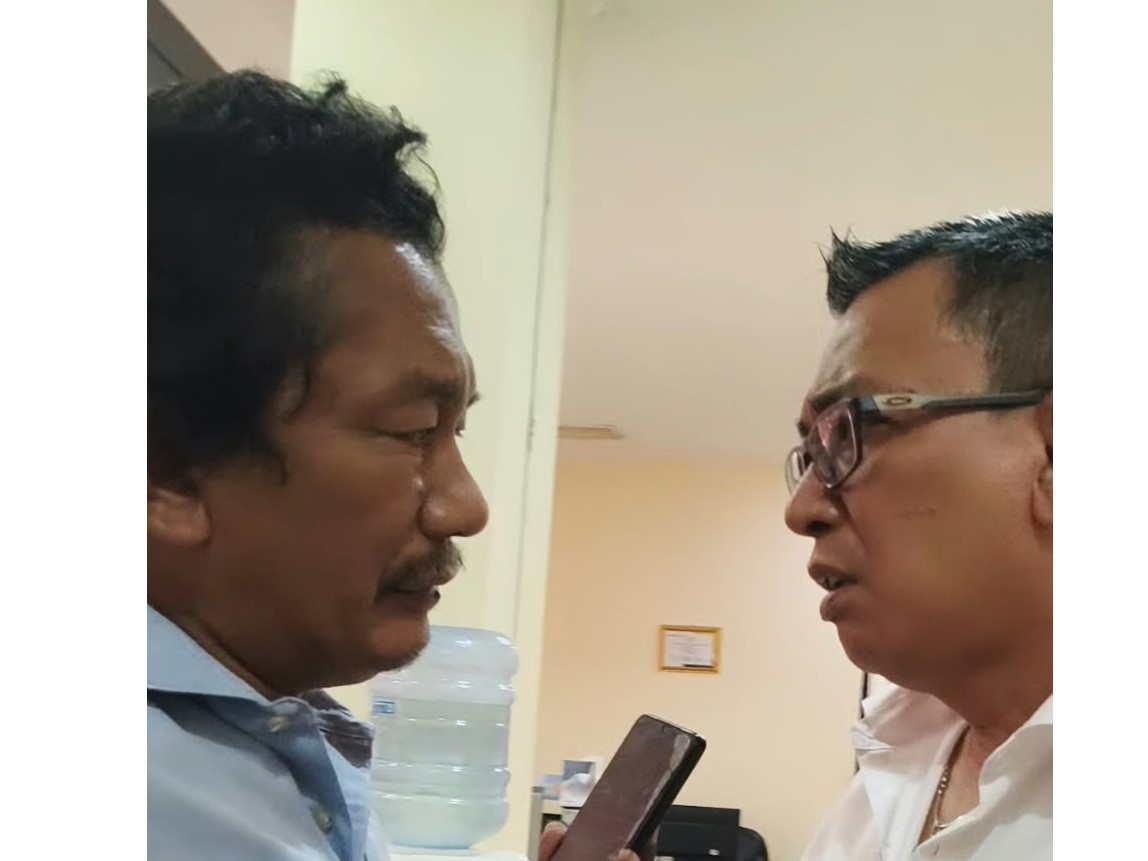 Oknum Kadis di Bekasi Usir Wartawan Saat Ditanya Dugaan Korupsi di TPA Burangkeng, Gaya Arogannya Disorot