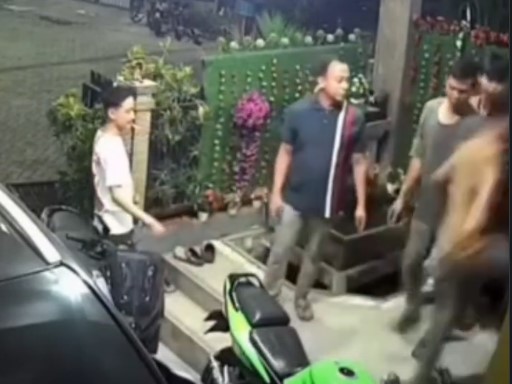 Ditegur soal Knalpot Brong, Rumah Warga Bekasi Malah Diserang Gerombolan Orang