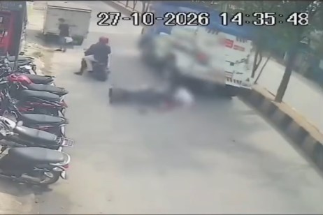 Terekam CCTV! Kecelakaan Maut Truk Tangki BBM vs Motor di Samarinda, Satu Orang Meninggal Dunia?