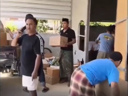 Video Viral Diduga Pemilik Rokok llegal Gerebek Rokok KW di Pamekasan Madura