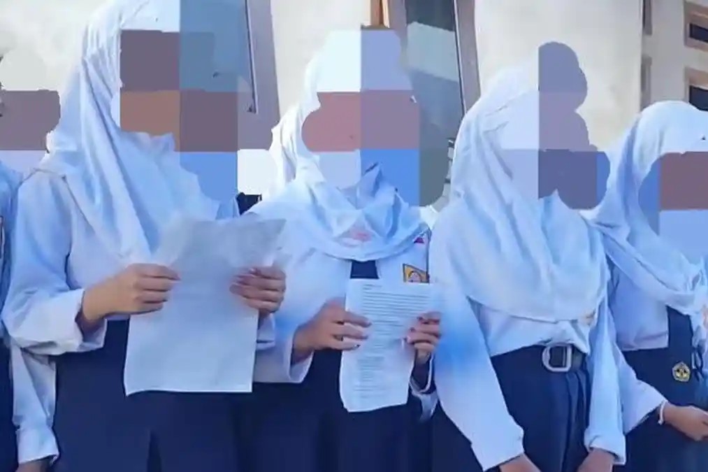Geger Siswi Berhijab Nyanyi Lagu Rohani, Kadisdik Luwu Turun Tangan ke SMPN 1 Tanete