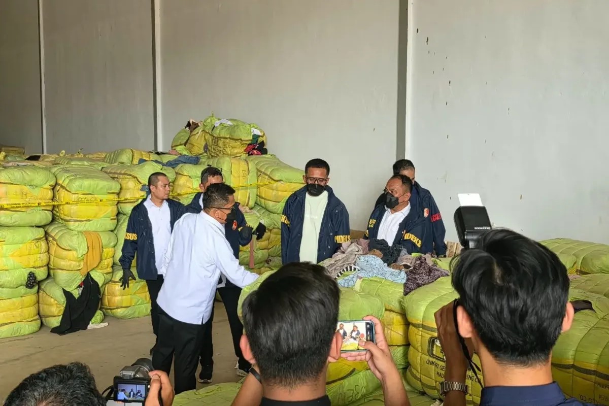 Bareskrim Temukan 1.257 Bal Pakaian Bekas di Subang, Nilainya Tembus Rp 15 Miliar