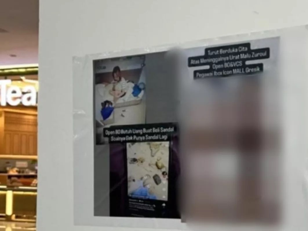Geger! Poster Foto Wanita Tanpa Busana Ditempel di Mal Gresik, Diduga Dipicu Perselingkuhan